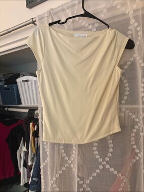 Women's Soft Light Yellow Boatneck Short Sleeve Top